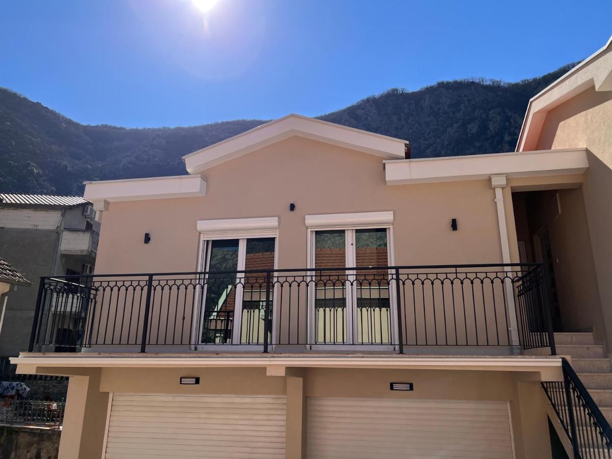Luna Apartment Котор Екстер'єр фото